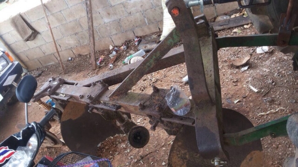 รถไถ จอนเดียร์  2 เพลา. สนใจติดต่อ  081 - 6079515