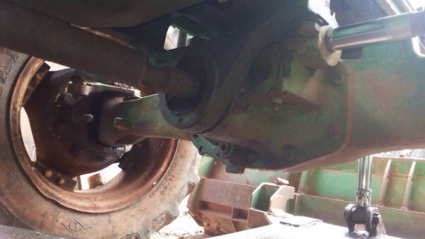 รถไถ จอนเดียร์  2 เพลา. สนใจติดต่อ  081 - 6079515