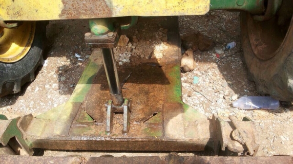 รถไถ จอนเดียร์  2 เพลา. สนใจติดต่อ  081 - 6079515