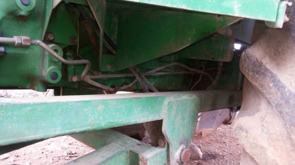 รถไถ จอนเดียร์  2 เพลา. สนใจติดต่อ  081 - 6079515