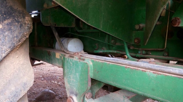 รถไถ จอนเดียร์  2 เพลา. สนใจติดต่อ  081 - 6079515