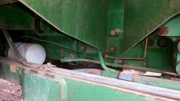 รถไถ จอนเดียร์  2 เพลา. สนใจติดต่อ  081 - 6079515