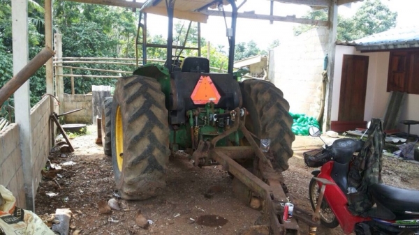 รถไถ จอนเดียร์  2 เพลา. สนใจติดต่อ  081 - 6079515