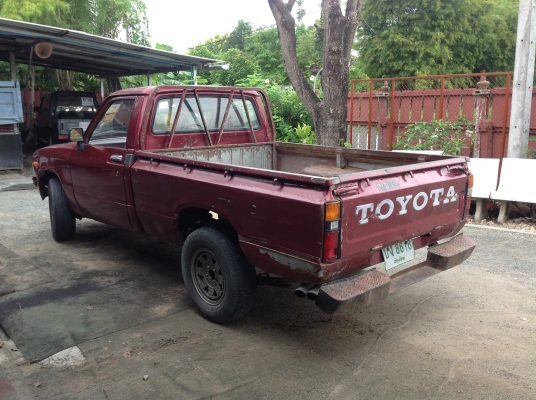 ม้าดำ๔ขอครับ ม้าดำ๔ขอครับ