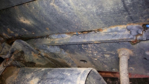 รถอีซูซุ 6 ล้อดั้ม 120 แรงม้า. ปี 38 ( ฝาดำ ) , ( ขายตามสภาพ ) สนใจติดต่อ 081 - 6079515 รถอีซูซุ 6 ล้อดั้ม 120 แรงม้า. ปี 38 ( ฝาดำ ) , ( ขายตามสภาพ ) สนใจติดต่อ 081 - 6079515