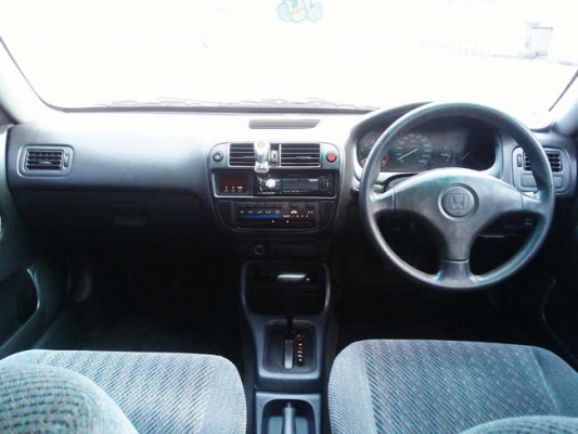 Honda civic ปี 2000 เกียร์ออโต้ เครื่องวีเทค กระจกไฟฟ้า ปรับและพับไฟฟ้า ภายในสะอาดเรียบร้อย เครื่องดี เกียร์นิ่มนวล ช่วงล่างเเน่น แอร์หนาว สีสันสวยงาม รถพร้อมใช้ ภาษี 58