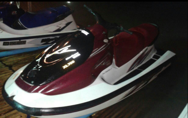 เจ็ทสกียามาฮ่า 3 ที่นั่ง Waverunner XL.700 สภาพพร้อมใช้ เครื่องเดินเรียบ ประหยัดน้ำมันสุดๆ  สนใจติดต่อ 0891624420