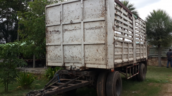 ขายด่วนลูกพ่วงสองเพลาไม่ดั้มปี47ยาว6เมตรสภาพพร้อมใช้ราคาเบาๆโทร0843923995