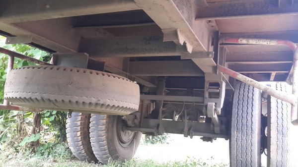 ขายด่วนลูกพ่วงสองเพลาไม่ดั้มปี47ยาว6เมตรสภาพพร้อมใช้ราคาเบาๆโทร0843923995