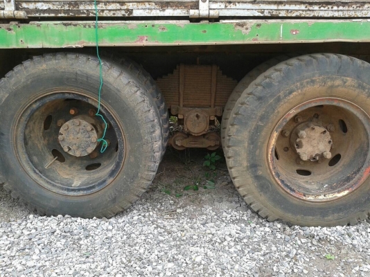 ขาย 10 ล้อหัวยาวเพลาเดียว 230,000 เครื่อง 6BG1 175 แรงม้า เพลาโบกี้ใหญ่เฟืองท้ายใหญ่ คัสซีสวย สโลว์กลาง ยางเต็ม ทะเบียนพร้อมโอน ราคาต่อรองได้