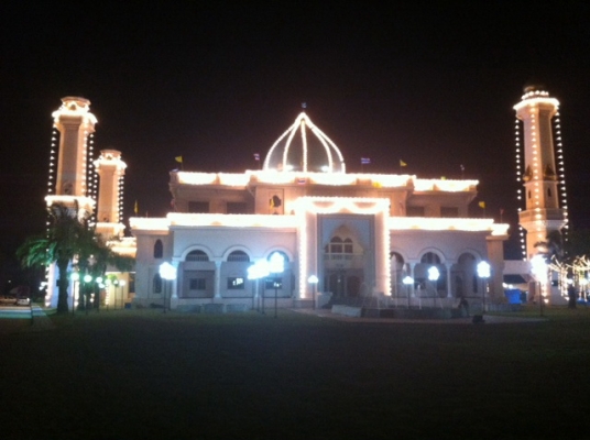 รับติดตั้งไฟประเภทต่าง ๆ ไฟในเต็นท์ ไฟในบูธ ไฟงานพระราชพิธี ไฟงานวัด และไฟแสงสว่าง ติดตั้งไฟนีออนด์ ติดตั้งปลั๊ก 5 แอมป์ รับเดินสายเมนต์ รับติดตั้งไฟประเภทต่าง ๆ โดยช่างผู้ชำนาญงาน (ร้านวงศ์นิรันดร์ 0863229969)