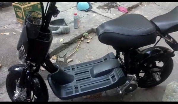 ( ขายแล้วคับขอบคุณพี่ที่ดอนเมือง มายกปัยดูแล )ขายรถป๊อบ ซูซูกิ โชอิโนริ รุ่นสตาร์ดมือ สีดำ สวยสวย สีเดิมเดิมจากญี่ปุ่น เครื่องดี สีสวย อุปกรณ์และระบบไฟฟ้า ทำงานปกติดีทุกอย่าง สตาร์ด สองระบบ มือเท้า มีรีโมท สัณญาณกันขโมย เพิ่มความปลอดภัย มีตะแกรงหลังเหล็ก