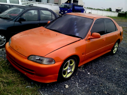 ซีวิคเครื่องหัวฉีดติดLPGแอร์เย็นไฟฟ้าครบเอกสารพร้อม