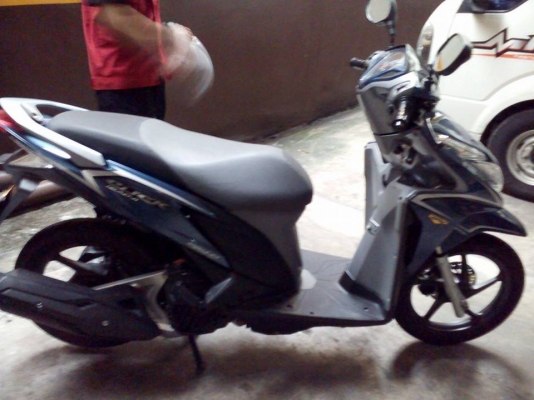 ขาย HONDA CLICK 125 i ล้อแม็ก i dling stop ปี 55 สภาพดี,เครื่องดี,มีสติ๊กเกอร์เป็นรอยข้างหลังซ้ายอย่างเดียว,เล่มพร้อมโอน