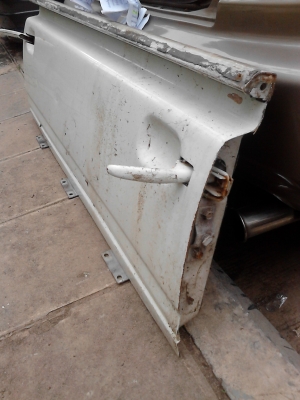 ฝาท้าย ISUZU แบบเปิดดึงซ้ายขวา   TEL.081-427-3941