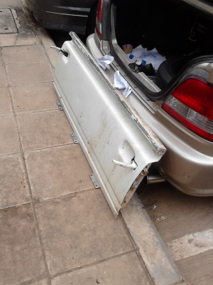 ฝาท้าย ISUZU แบบเปิดดึงซ้ายขวา   TEL.081-427-3941