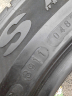 215/50R17 MAXXIS  WALTZ MS800 มี 2 เส้น  TEL.081-427-3941