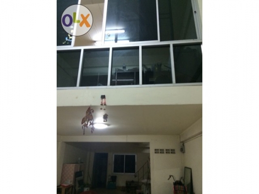 ขายอาคารพาณิชย์ ติดถนนใหญ่ ซอยร่มเกล้า 24 เนื้อที่ 18 ตรว