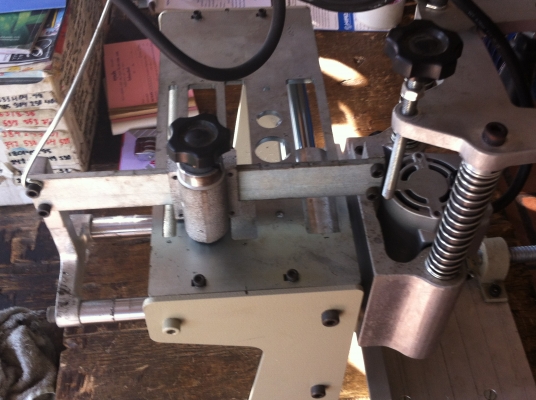 เครื่องกัดแบบcopy คัดลอกตามแบบโดยใช้มือโยกกัด อลูมีเนียม ไม้ พลาสติก