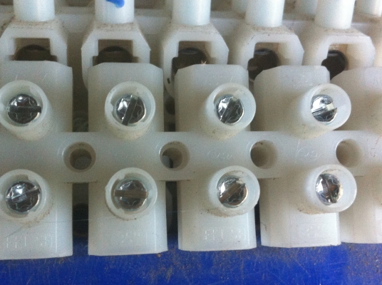 เทอร์มินอลต่อสายขนาดใหญ่ของใหม่จากญี่ปุ่น พลาสติกเนื้อดีขาวสะอาด