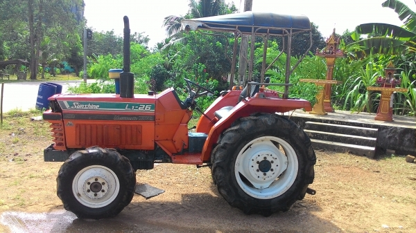 ขายรถไถ Kubota L1 26แรง สองเพลา เหลือ 90000 ยาท