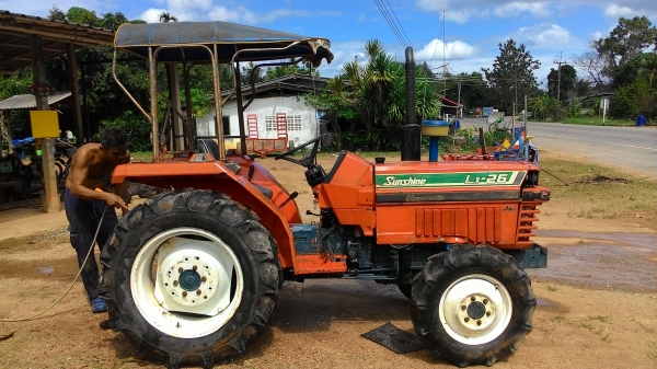 ขายรถไถ Kubota L1 26แรง สองเพลา เหลือ 90000 ยาท