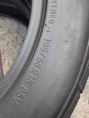 195/55R15  NITTO NEO GEN  มี 2 เส้นครับ TEL.081-427-3941