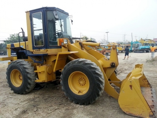 โปรโมชั่นส่งท้ายปี รถตัก KOMATSU WA 100-1 ซีเรียล 30,000 นำเข้าจาก ญี่ปุ่น+++ สวย เดิม ขายถูก 090-986-2521