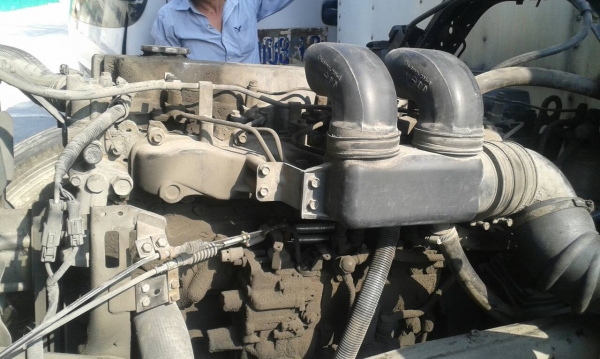 ขายรถ ISUZU เด้ก้า 6 ล้อ / ตู้สวิง 10 บาน / ยาว 7.30 ม. ( 195 แรง )