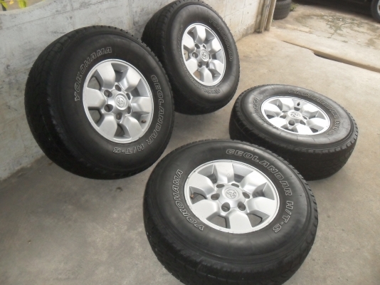 ล้อแม็ก 15นิ้ว 6รู พร้อมยาง สวยๆ 4 ล้อ ราคา 7500 บาท