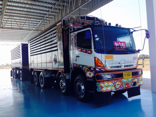 ขายพ่วง 2 เพลา  ลูก 3 คาน ดั้ม  344แรง  ปี 2554