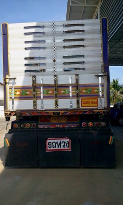 ขายพ่วง 2 เพลา  ลูก 3 คาน ดั้ม  344แรง  ปี 2554