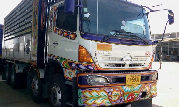 ขายพ่วง 2 เพลา  ลูก 3 คาน ดั้ม  344แรง  ปี 2554