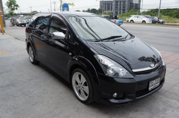 TOYOTA WISH ปี 2004 รถสวย ARIBAG คู่หน้า เบรค ระบบ ABS เบาะหนังสภาพดี ล้อ MAX แต่ง กระจกไฟฟ้า เครื่องเดิมวิ่งดี ช่วงล่างแน่น แอร์เย็น รถพร้อมใช้งาน สีสวย จัดไฟแนนได ฟรีดาวน์
