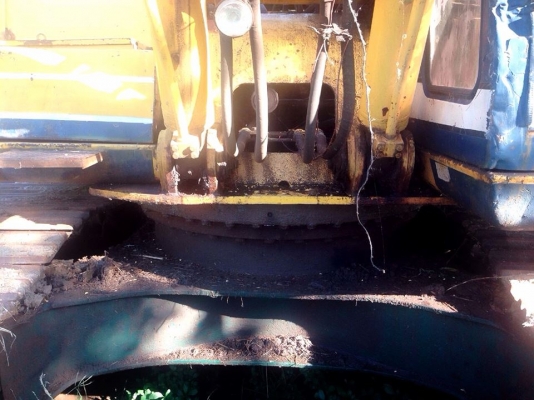 ***ขายแล้วครับขอบคุณ Truck2hand ขายแบคโฮ 200 ยอดนิยม KOBELCO MARK3 SK200 S.No.11630 เก๋งน้ำเงิน เครื่องเดิม ปั้มเดิม ไฟฟ้าตัด เครื่องMITSU 6D31-135HP 6สูบ เครื่องดีแห้ง แน่นดี แรงดี ปั้มK3V แห้งๆแรง ทำงานดี คล่องตัว บูมอาร์มสวย ไม่ปะไม่ดาม บุ้งกี๋ดี ยังหน