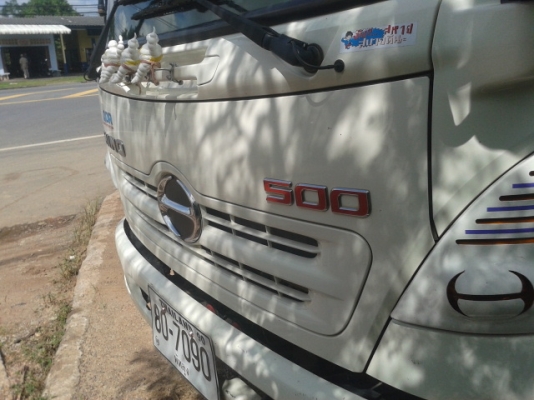 (จบการขายแล้วค่ะ) คุณสุระกิจ จ. ประจอบคีรีขัน หกล้อดั้ม อีโน่  175  แรงม้า  ปี 54  พร้อมใช้งาน