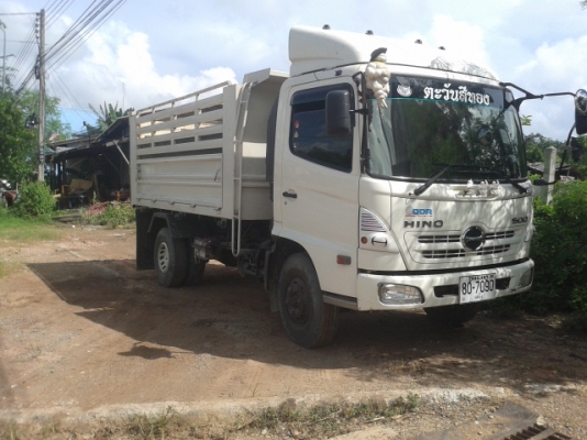 (จบการขายแล้วค่ะ) คุณสุระกิจ จ. ประจอบคีรีขัน หกล้อดั้ม อีโน่  175  แรงม้า  ปี 54  พร้อมใช้งาน