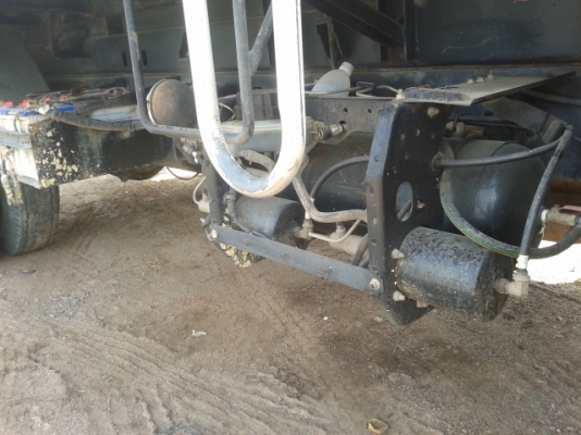 (จบการขายแล้วค่ะ) คุณสุระกิจ จ. ประจอบคีรีขัน หกล้อดั้ม อีโน่  175  แรงม้า  ปี 54  พร้อมใช้งาน