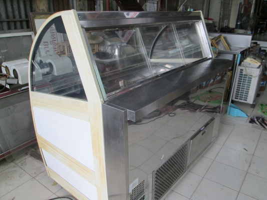ตู้เค้ก  ไอศกรืม  ใบใหญ่  แสตนเลสครับ จาก ห้างสยามพารากอน