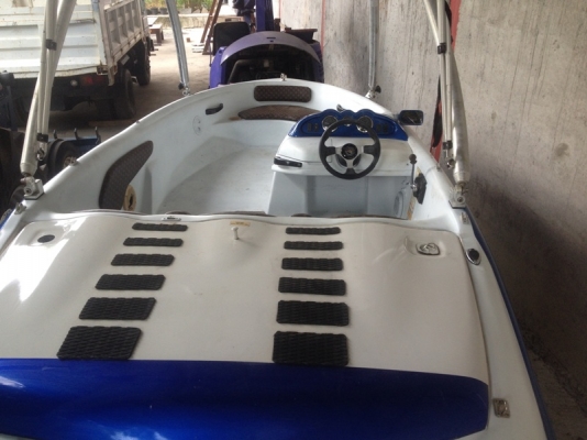 ขายเรือเร็วสปีดโบ๊ท ยี่ห้อYAMAHA 175แรง พร้อมเทลเลอร์ใช้งานน้อย1950ชั่วโมง ราคาเงินสดลดได้อีก