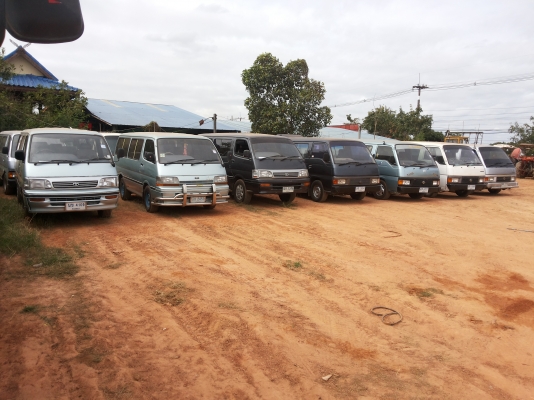 ขายรถตู้Toyota nissan ราคาถูก