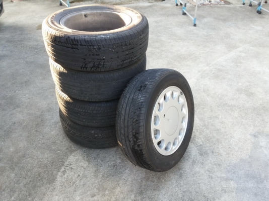 ขายแม๊กนิสสัน 4 รู 114.3 พร้อมยาง 205/60/15 5 วงและกะทะล้ออื่น ๆ อีกหลายรายการ