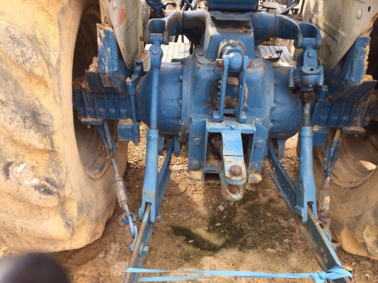 รถไถFORD6600 เครื่องT6 เล่มทะเบียน มีดันหน้า รถสภาพดี พร้อมใช้ เครื่องแน่นๆ