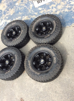 ล้อเล็ยเหยี่ยว ขอบ15 พร้อมยาง สวยๆ ล้อเล็ยเหยี่ยว ขอบ15 พร้อมยาง สวยๆ