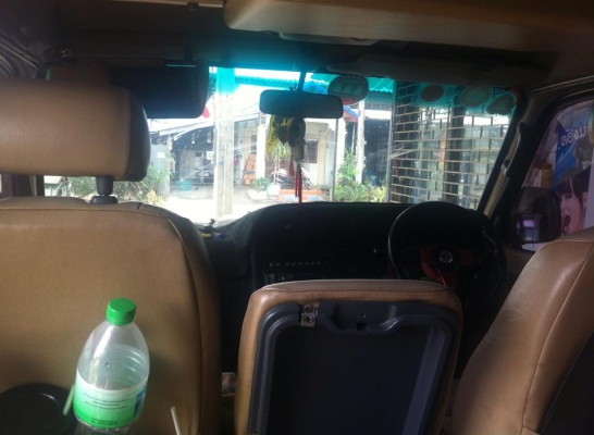 ต้องการขายรถตู้ครับรถบ้านครับใช้เองครับ0822994229