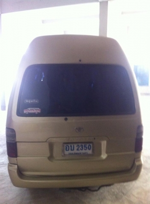 ต้องการขายรถตู้ครับรถบ้านครับใช้เองครับ0822994229