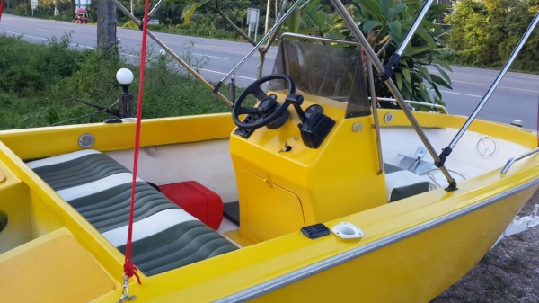 ขายด่วนเรือเร็วพร้อมเครื่อง30แรงโฟร์สโตรก สวยมากๆ