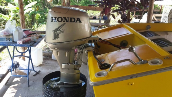 ขายด่วนเรือเร็วพร้อมเครื่อง30แรงโฟร์สโตรก สวยมากๆ