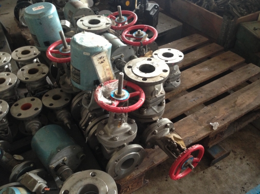 ขายวาวล์สแตนเลส เนื้อดี สภาพเหมือนใหม่ ใช้งานได้เลย