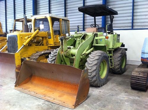 รถตักล้อยาง 910F LM16 1YK03410  1996y  2592h โทร 098-858-5524 สามภพ ครับ